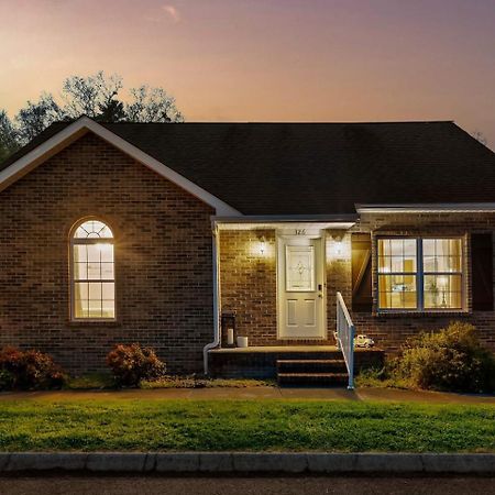 1 Mile To Pkwy, Pets, Hot Tub, Creekside, Porch Villa Pigeon Forge Exterior foto