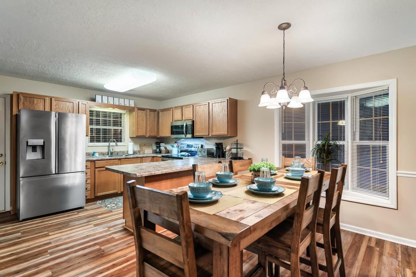 1 Mile To Pkwy, Pets, Hot Tub, Creekside, Porch Villa Pigeon Forge Exterior foto