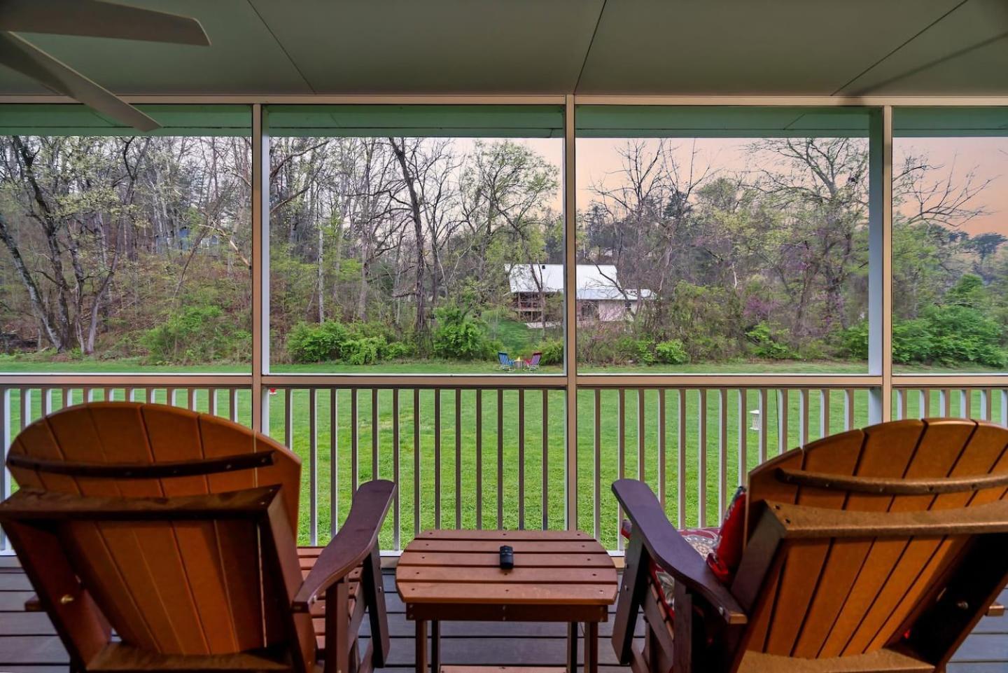 1 Mile To Pkwy, Pets, Hot Tub, Creekside, Porch Villa Pigeon Forge Exterior foto