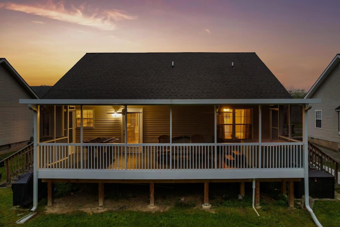 1 Mile To Pkwy, Pets, Hot Tub, Creekside, Porch Villa Pigeon Forge Exterior foto
