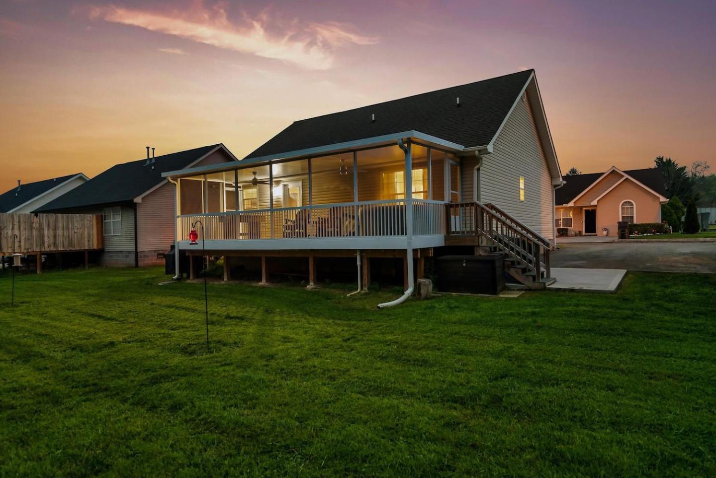 1 Mile To Pkwy, Pets, Hot Tub, Creekside, Porch Villa Pigeon Forge Exterior foto
